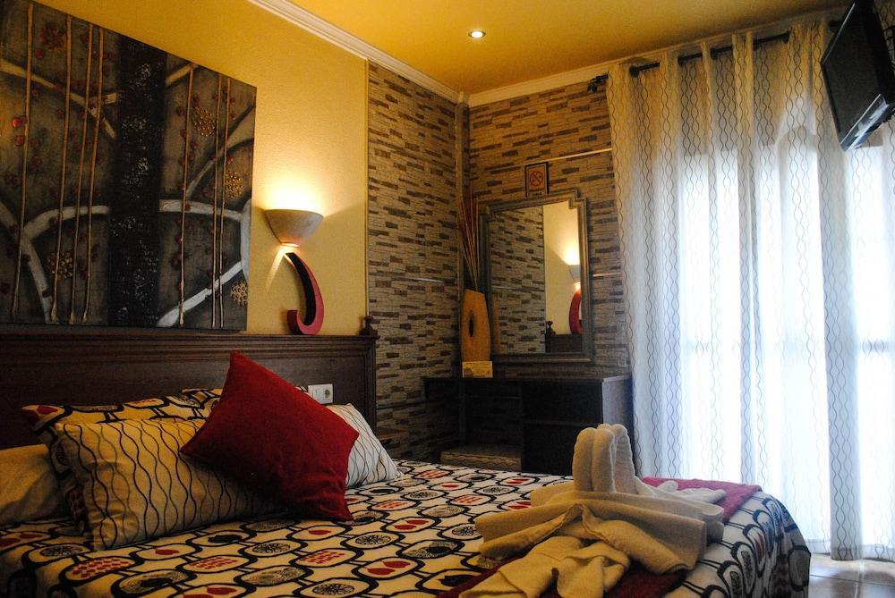 Hostal Costa De La Luz Conil De La Frontera Eksteriør billede