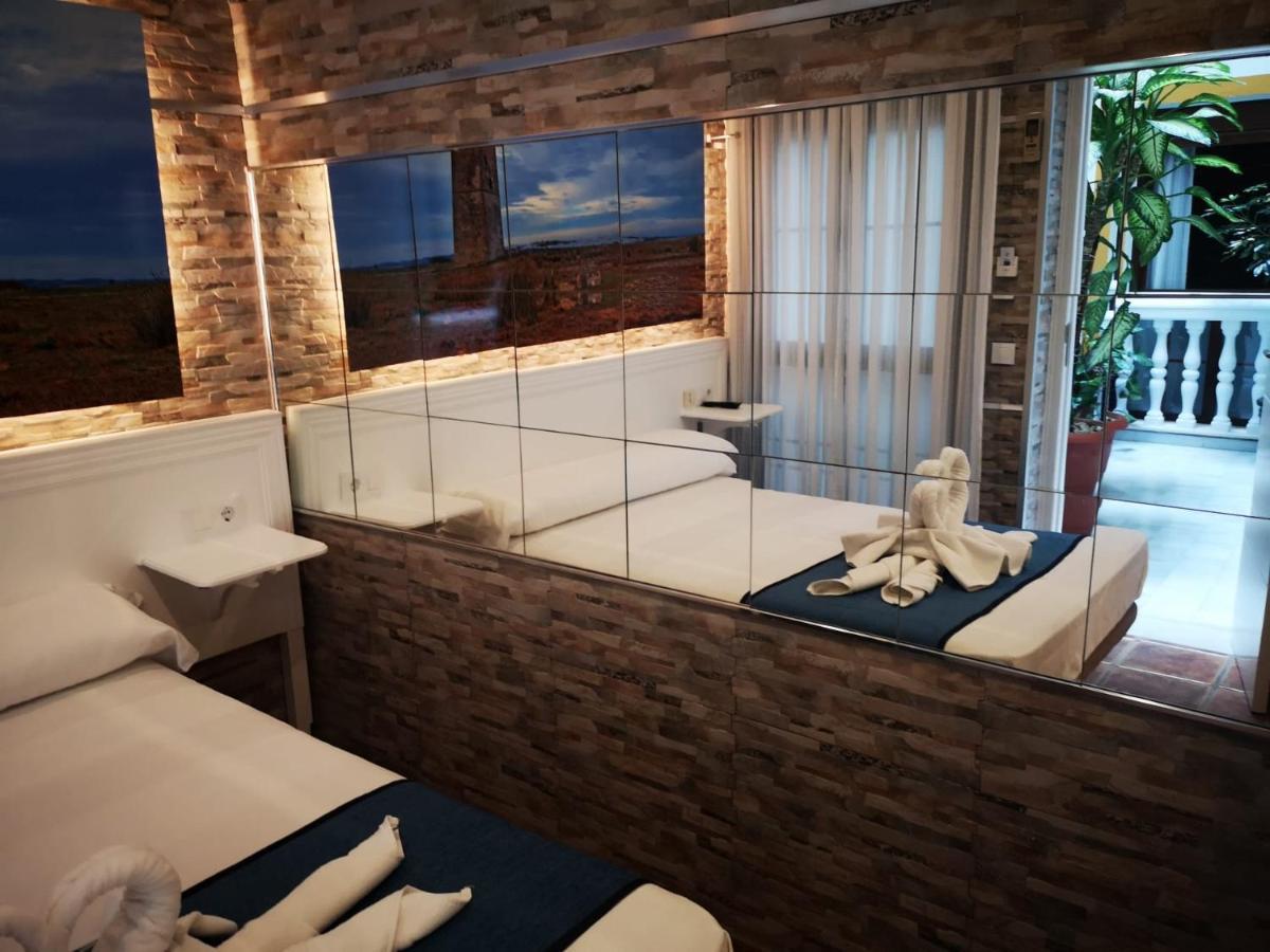 Hostal Costa De La Luz Conil De La Frontera Eksteriør billede